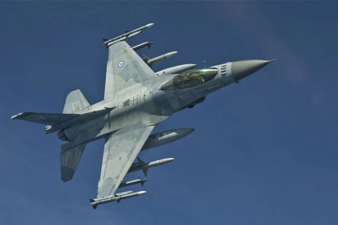 Κατέπεσε F-16 που είχε απογειωθεί από τη Λάρισα - Σώος εντοπίστηκε ο πιλότος που πρόλαβε να εγκαταλείψει