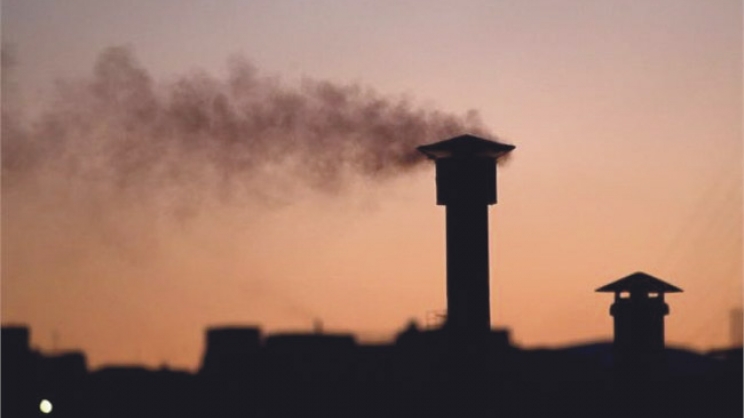 'Εντονο το φαινόμενο της κάπνας στη Λάρισα