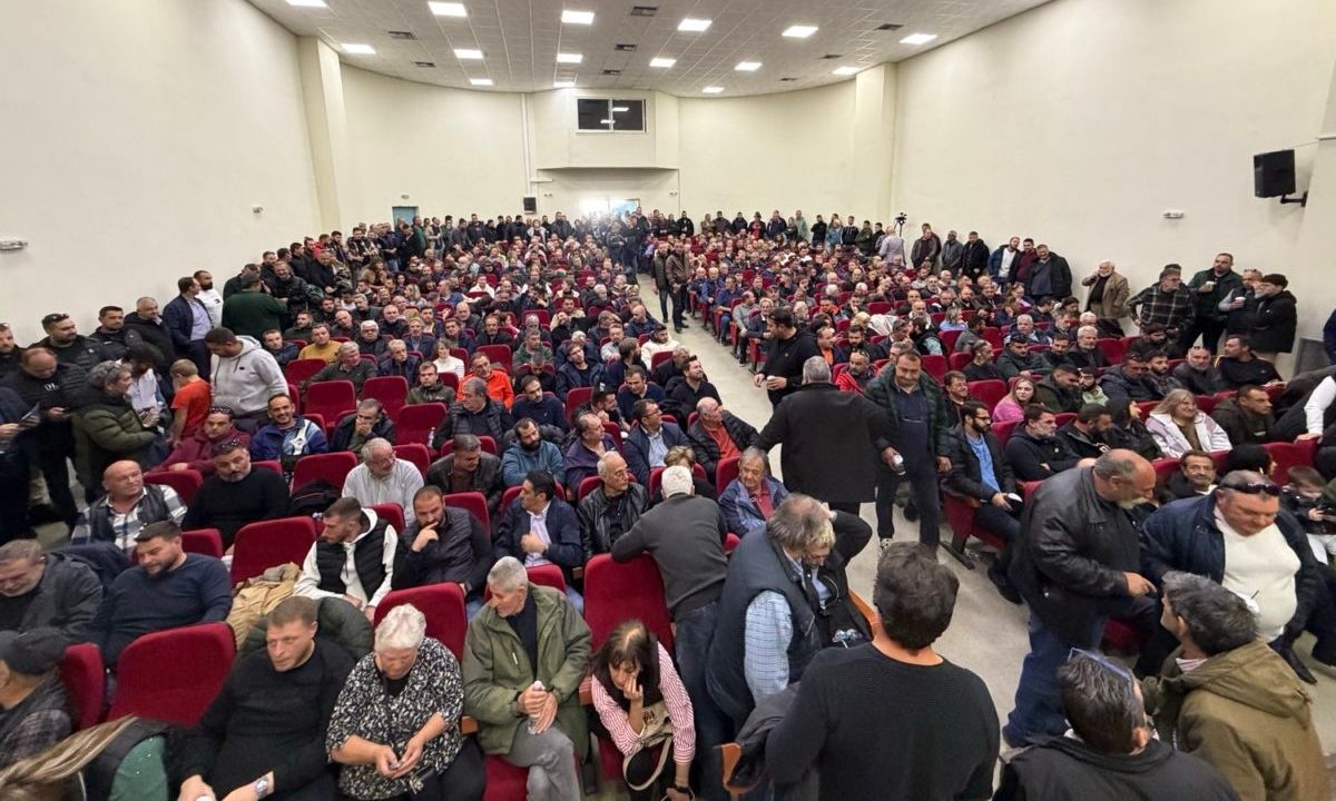 Σκληρά μπλόκα, κλείσιμο τελωνείων, λιμανιών και αεροδρομίων - Στις 30 Νοεμβρίου βγαίνουν τα τρακτέρ