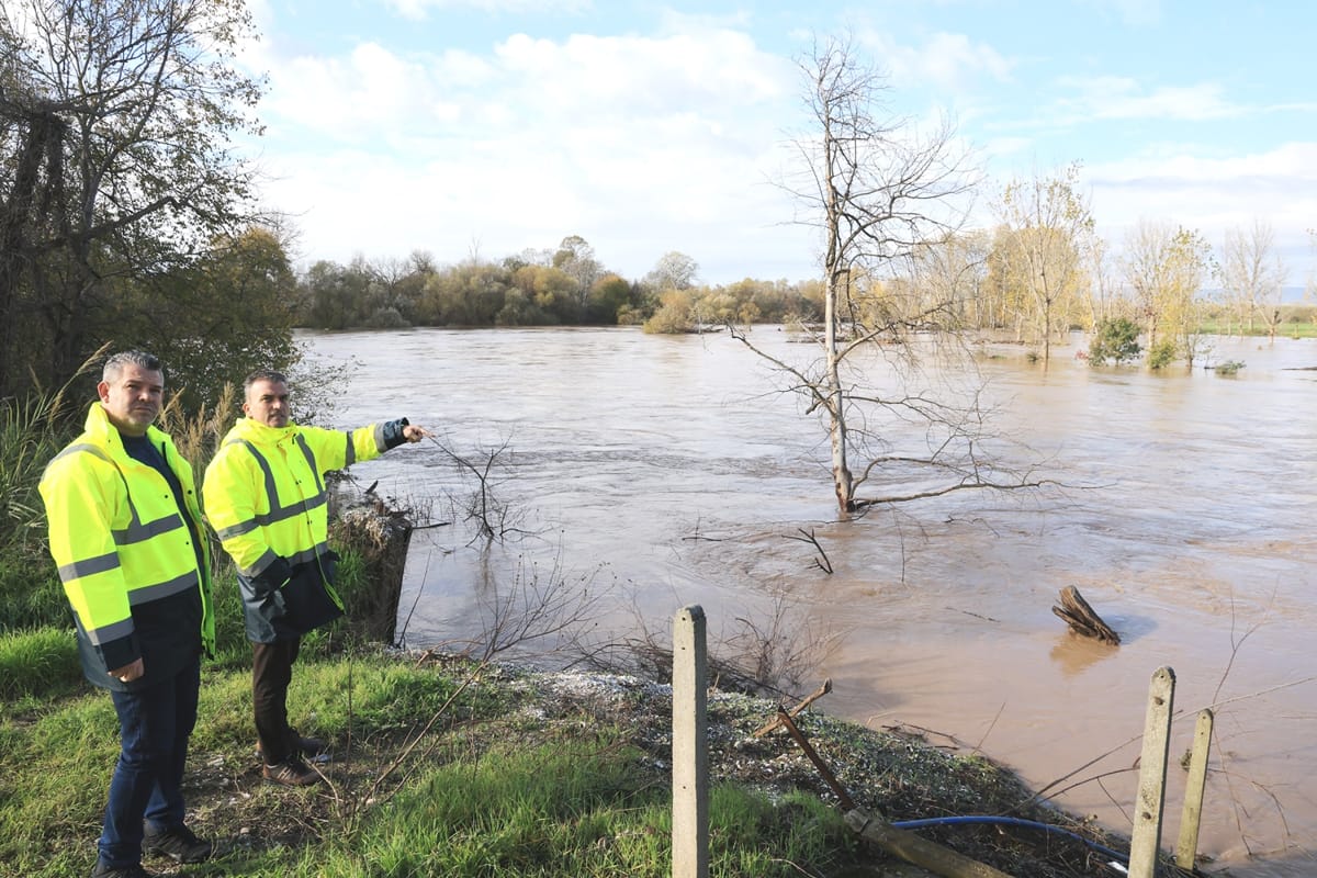 Θ.Μαμάκος για στάθμη Πηνειού: “Παρακολουθούμε στενά τις εξελίξεις, δεν εφησυχάζουμε” - Αργή, αλλά σταθερή η υποχώρηση των υδάτων, σε πλήρη επιφυλακή ο Δήμος Λαρισαίων