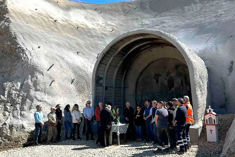 Σήραγγα εκτροπής φράγματος Αγιοκάμπου