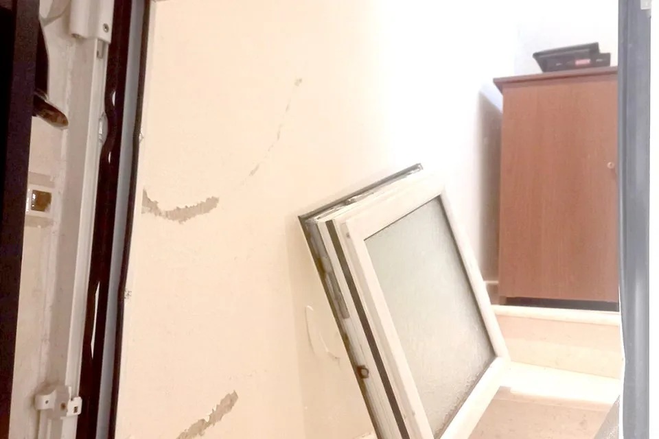 Λάρισα : Εκλεβαν σπίτια με κλεμμένο αμάξι και κλεμμένη πινακίδα