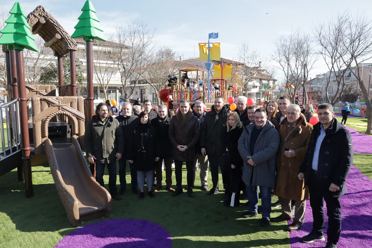 Πλήθος μικρών και μεγάλων στη νέα παιδική χαρά στη Γιάννουλη - Θ.Μαμάκος: «Πόλη για όλους, με χώρους που υπηρετούν την ανάγκη για υψηλό επίπεδο ποιότητας ζωής» 