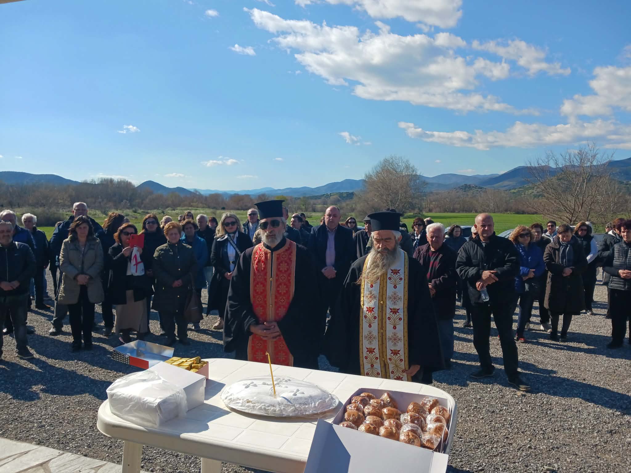 Επιμνημόσυνη δέηση στη μνήμη των θυμάτων στα Τέμπη