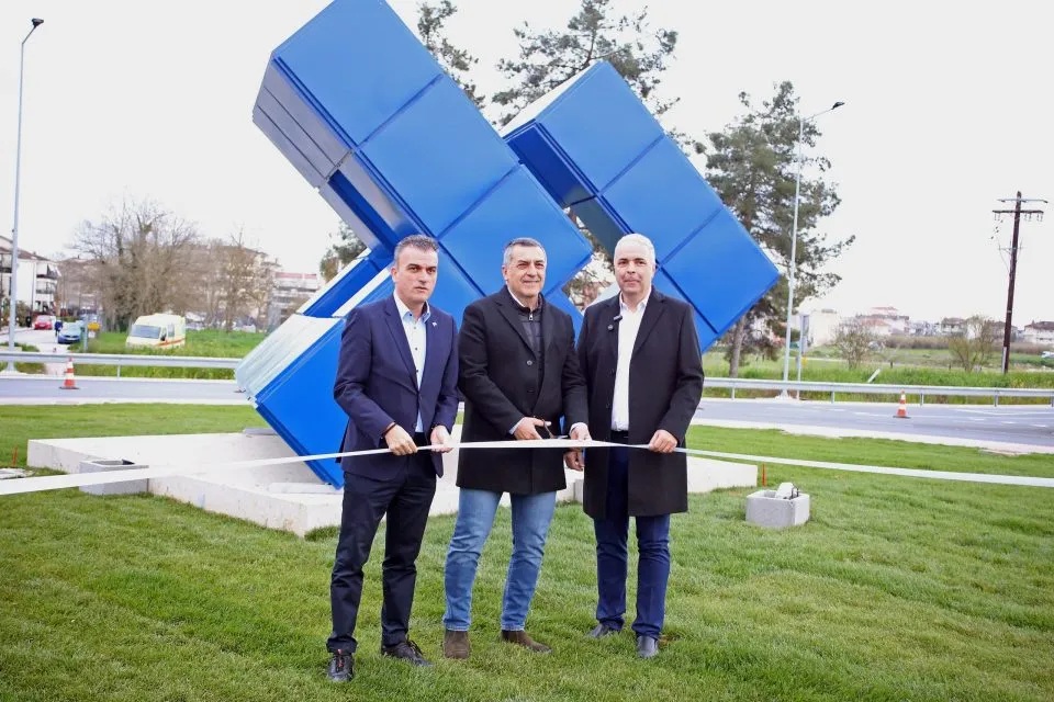 «Δενδρόμινο» στον κόμβο του Γαιόπολις