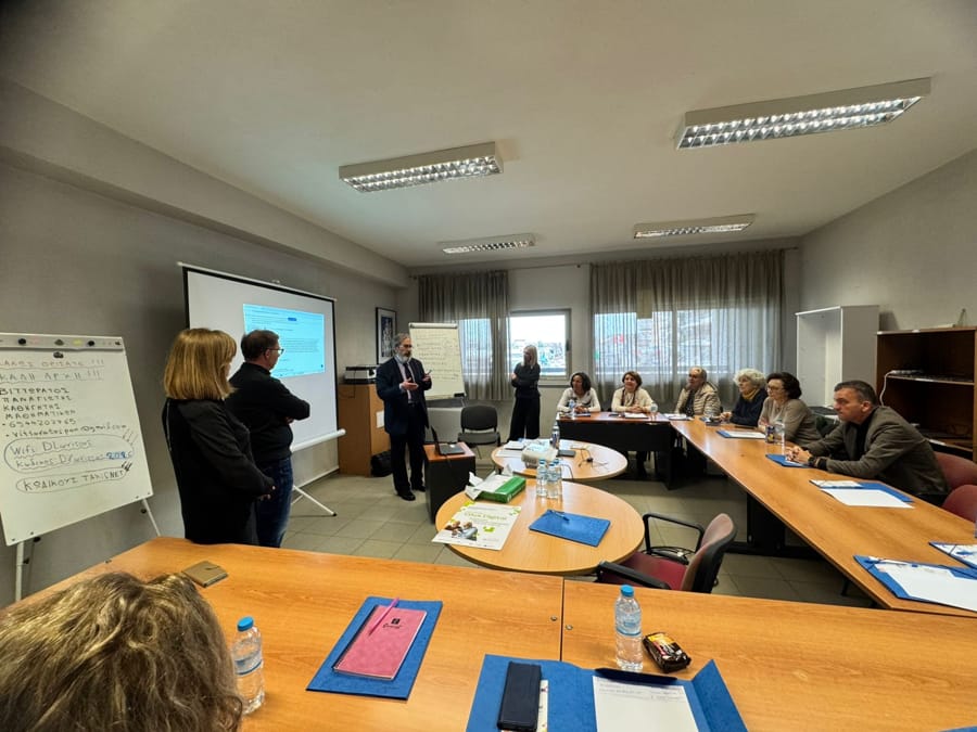 Δήμος Λαρισαίων: Ψηφιακή εκπαίδευση και ενδυνάμωση για την τρίτη ηλικία - Σε εξέλιξη το πρόγραμμα από την Αντιδημαρχία Κοινωνικής Πολιτικής