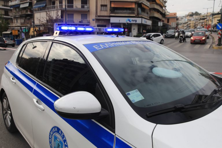 Λάρισα: Προσπάθησε να καταγράψει βίντεο απο αστυνομικό έλεγχο και συνελήφθη